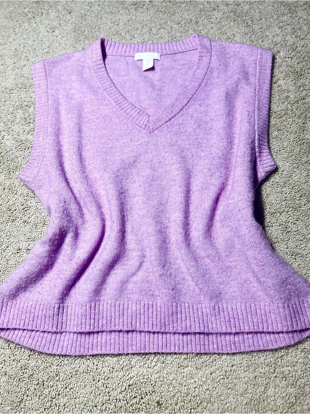H&M Lavender Purple V-Neck Sweater Vest – Size Small